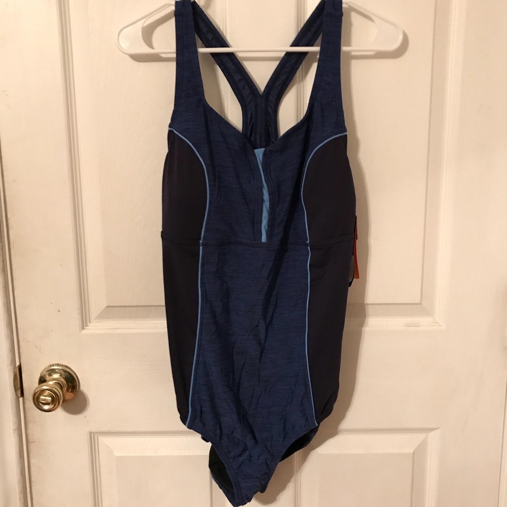 Speedo one piece texture touch back swimsuit